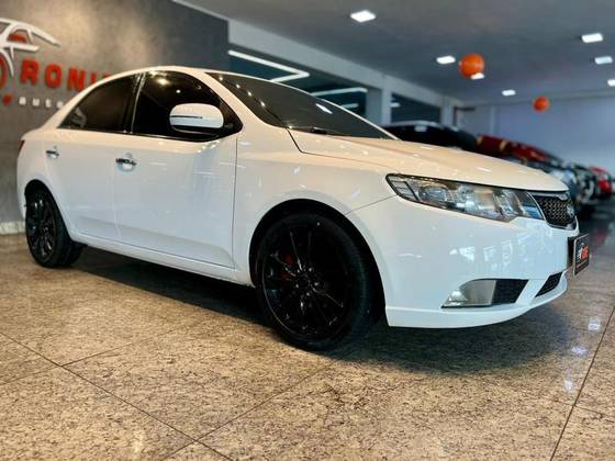 KIA CERATO 1.6 SX 16V FLEX 4P AUTOMÁTICO